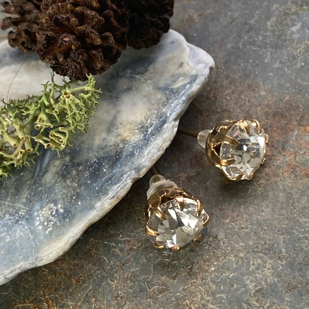 SALE 2 FOR $10 NWOT SPRING APRIL BIRTHSTONE WITH GOLD ACCENTS POST EARRINGS